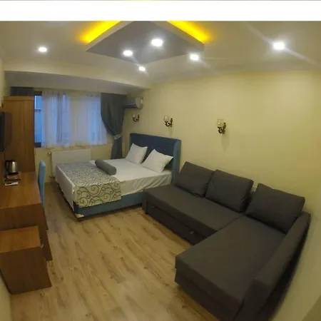 Riverland Panzió 4*