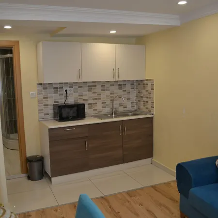 Bed & Breakfast Riverland 4*