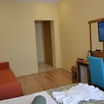 Bed & Breakfast Riverland 3*